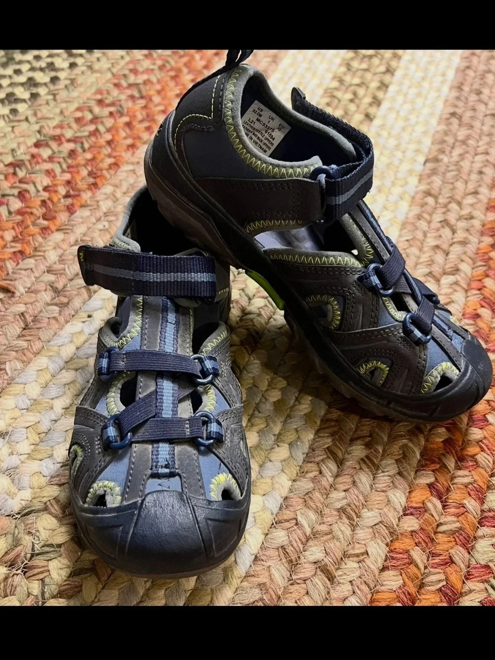 Merrell Kids Navy and Lime Green Hydro Hiker sandals size 2 youth